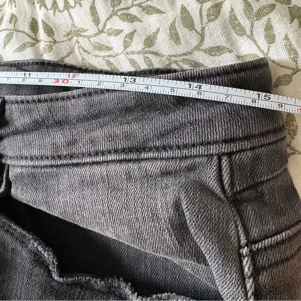 Democracy size 6 Grey High Rise Straight Leg Cropped Black Jeans Tiny Rinestones - Picture 9 of 12